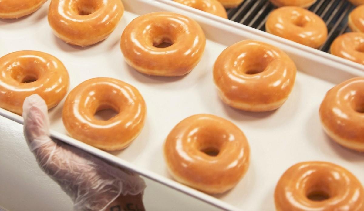 Krispy Kreme Calendar 2023 Krispy Kreme Offers Free Doughnuts All Year For Covid-19 Vaccinated People  | Parentmap