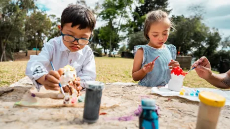 kids painting outside