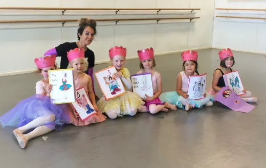 kids in ballet class with teacher