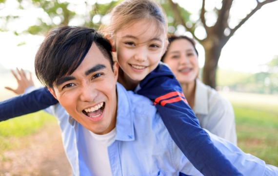 Dad and daughter are all smiles during Father's Day weekend activities around Seattle
