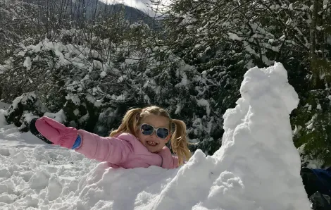 Seattle-area child enjoys a snow day