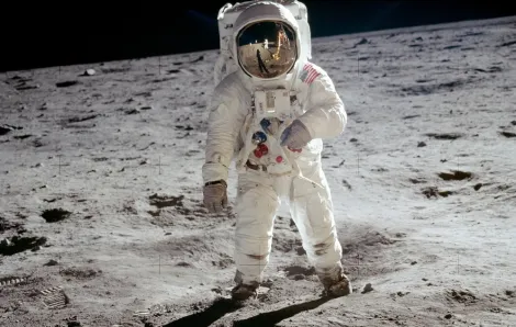 Apollo-11-man-walks-on-moon-Museum-of-Flight-kids-families