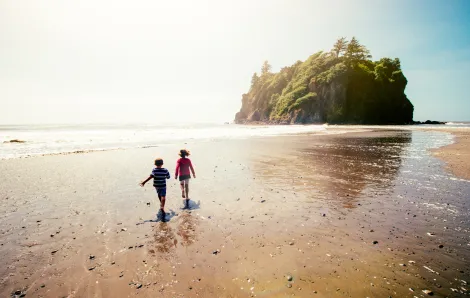 Olympic-Peninsula-family-adventures-escape-with-kids-beach-olympic-national-park