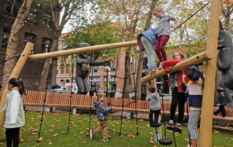 Occidental-square-new-play-area-fun-with-kids-Seattle-Pioneer-Square