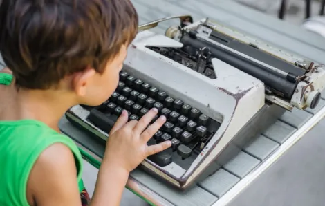 little-boy-with-typewriter