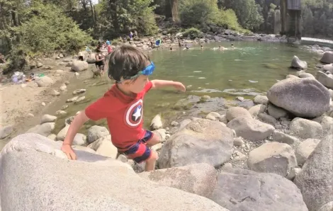 Big Eddy Skykomish river kid-friendly swimming hole near Seattle 