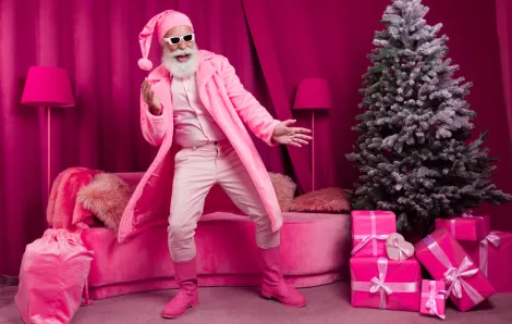 pink Santa dancing