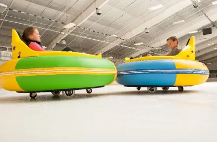 Ice-bumer-cars-fun-for-kids-families-sprinker-recreation-center