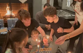 hanukkah lighting