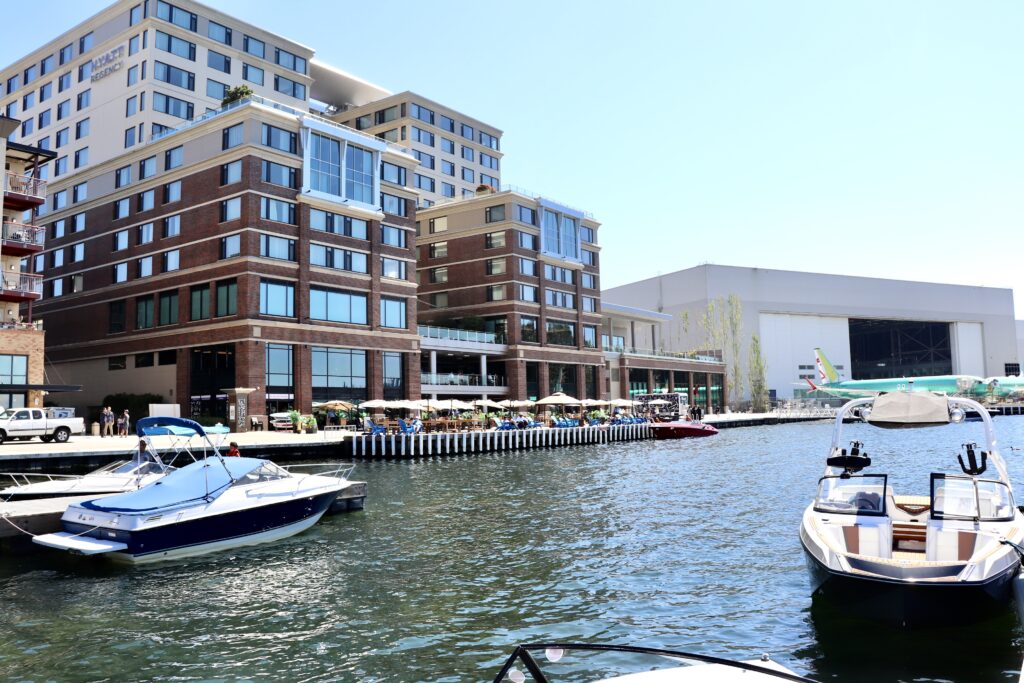 Dock & Drink at Hyatt Regency Lake Washington