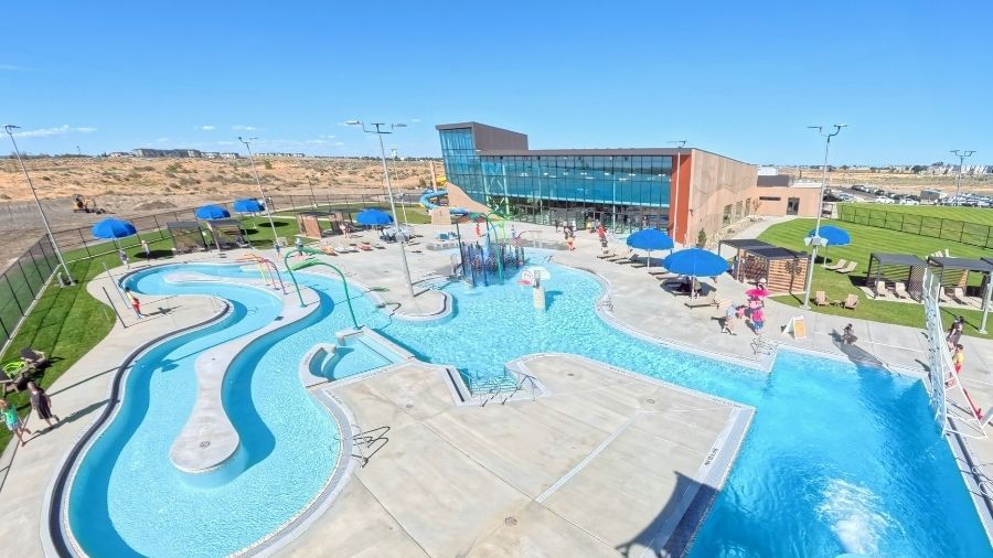 outdoor swim area at Pasco Aquatic Center