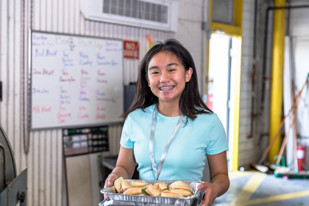 Seattle-Area Volunteer Opportunities for Teens, Tweens and Families