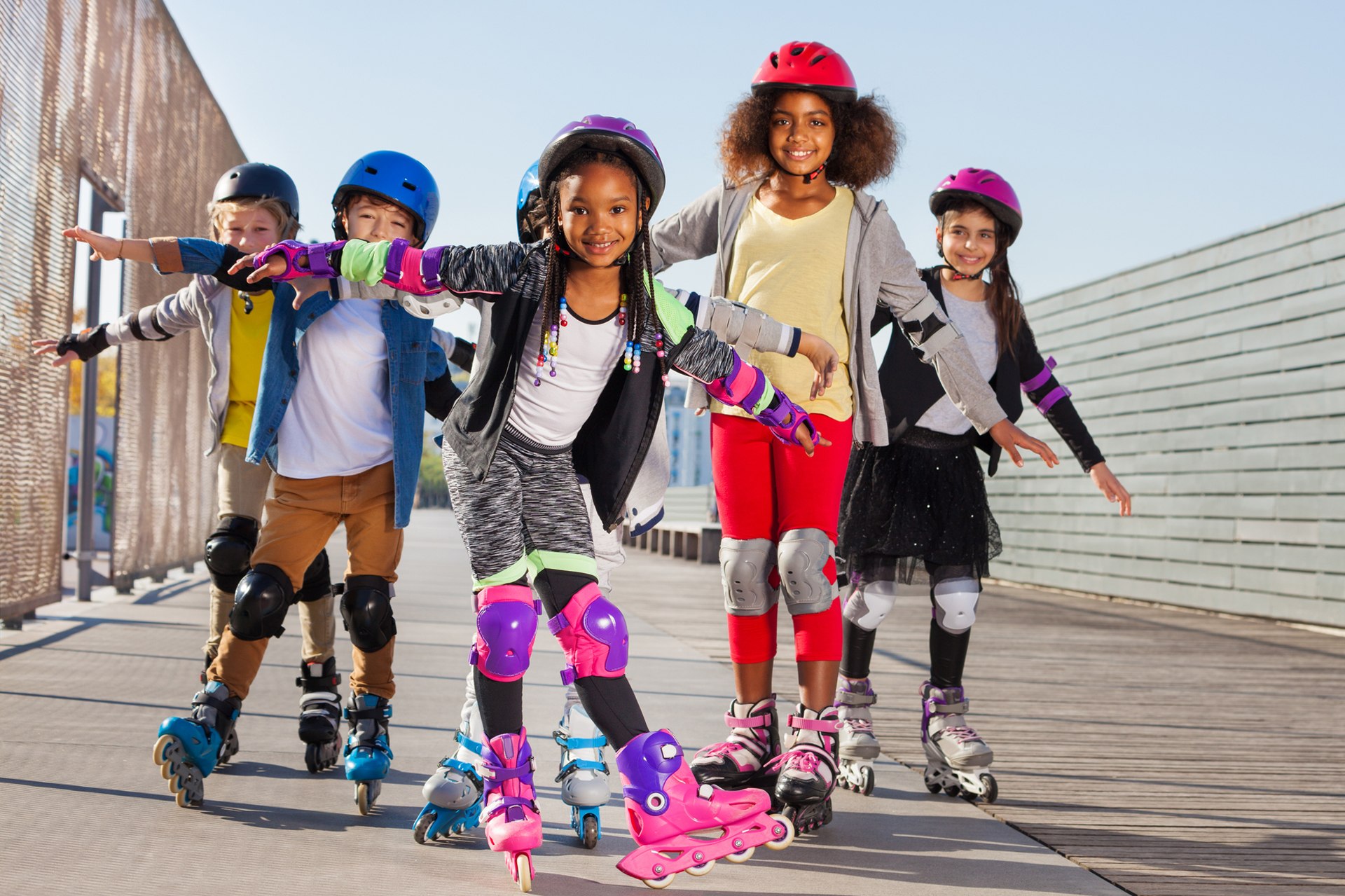 kids skating at a roller skating park