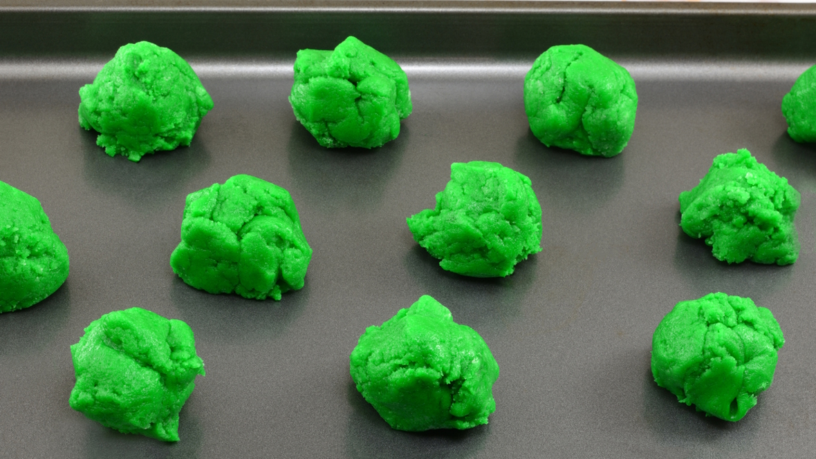 small green cookies for St. Patrick's Day