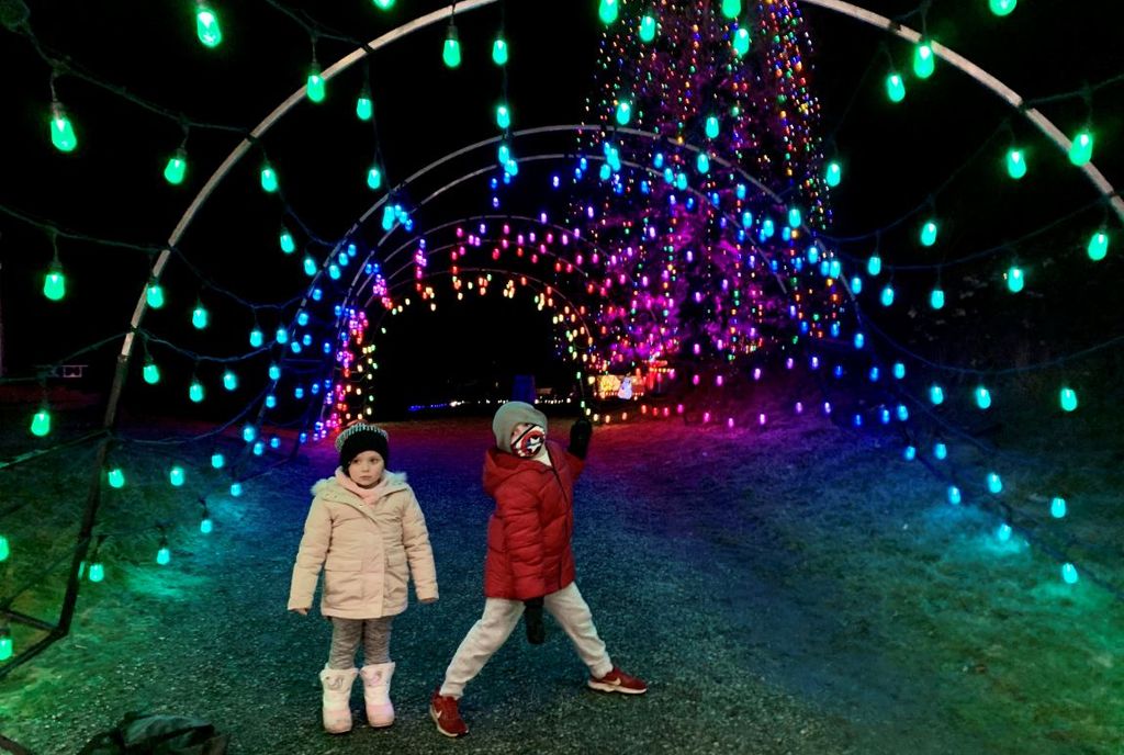 Maple Valley’s Dazzle Light Show Sparkles for Seattle-Area Families