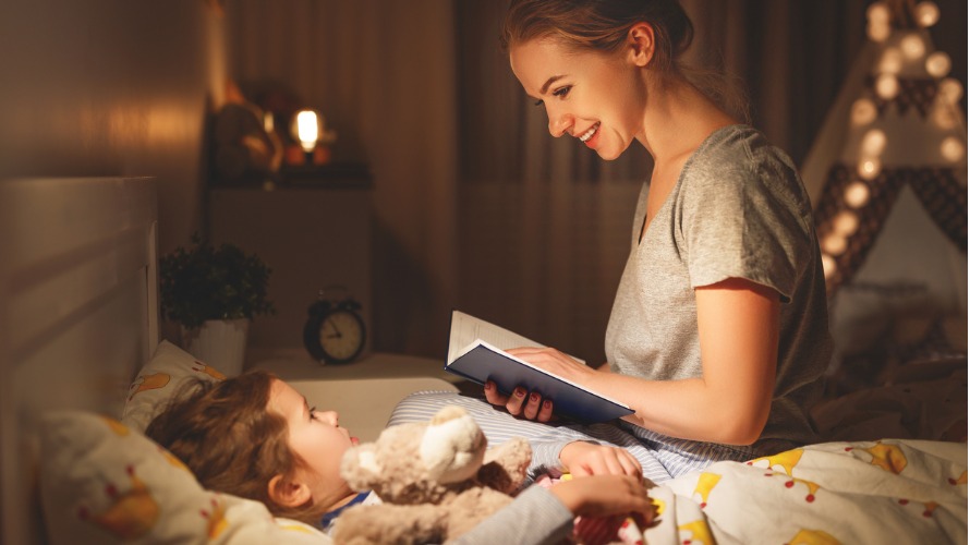 kid-and-mom-reading