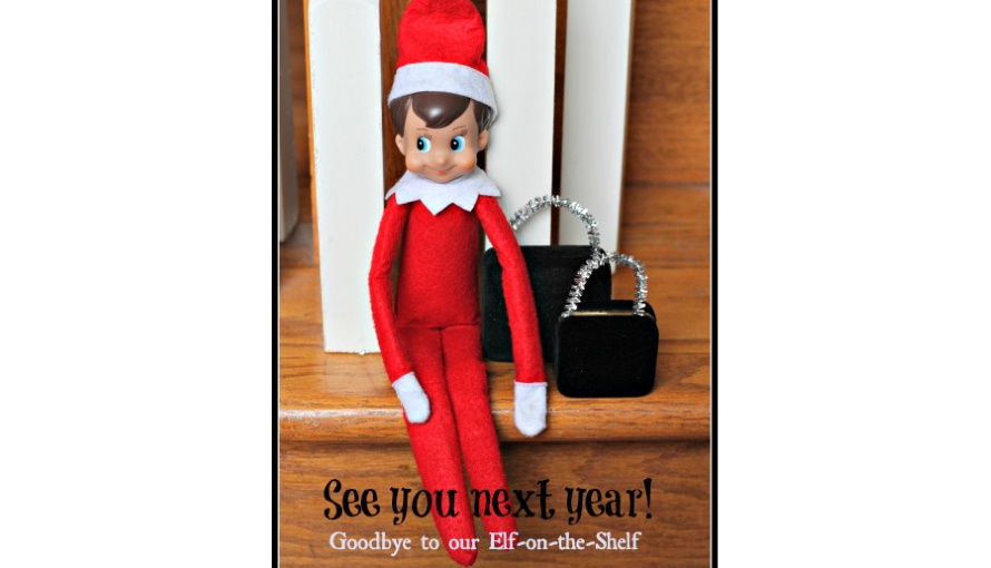 elf with suitcases