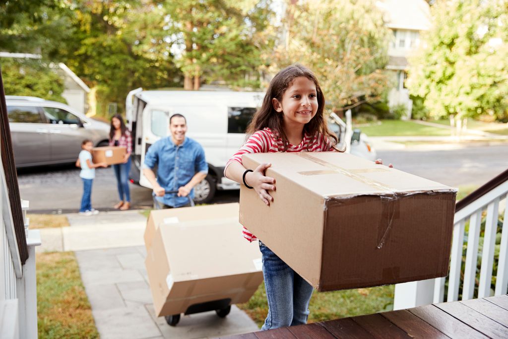 6 Clever Tips to Survive a Move With Kids