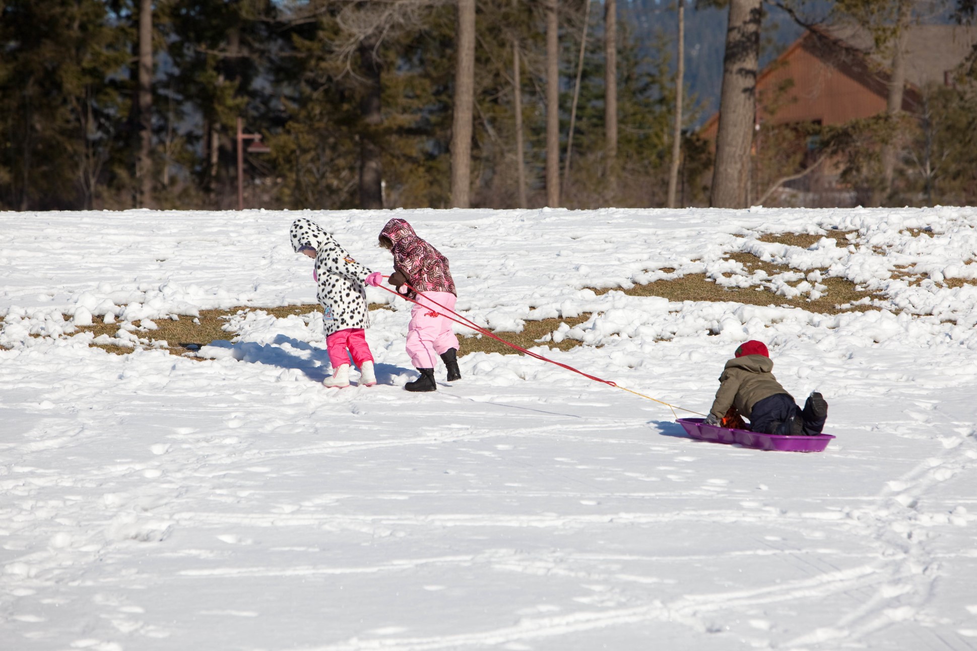 Kids playing in the snow at Suncadia Resort in Cle Elum, Wash., nearby getaways for Seattle area families