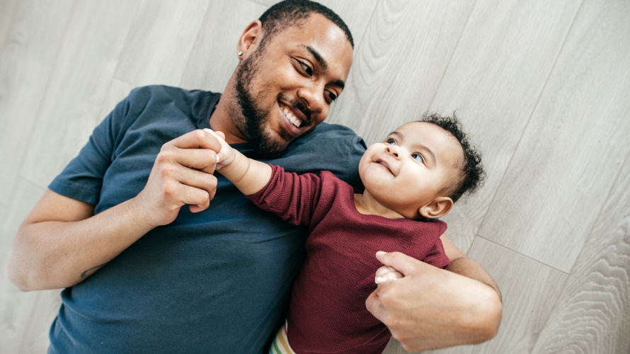 6 Simple Ways for Dad to Bond With Baby