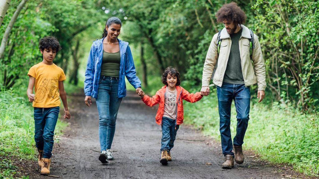 8 Kid-Friendly Hikes Just 90 Minutes (or Less) From Seattle