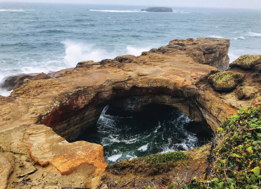 Devils Punchbowl State Natural Area