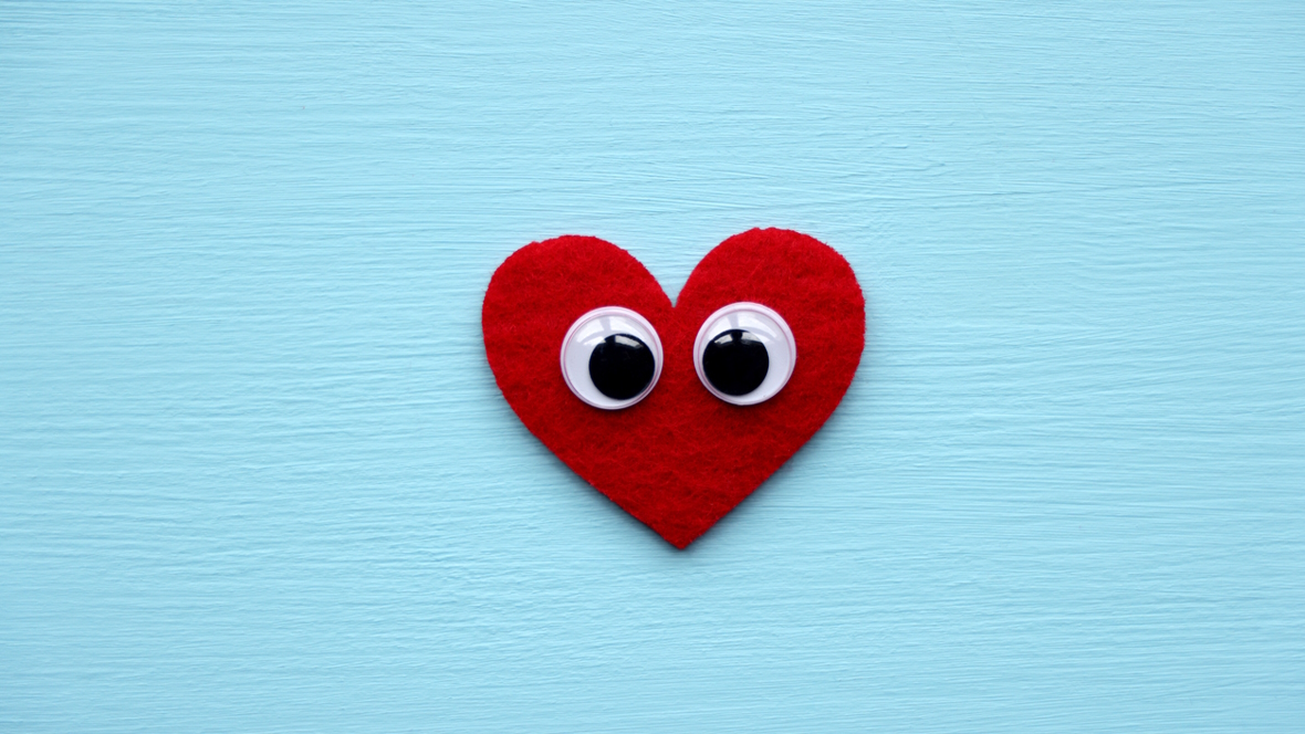 heart with googly eyes