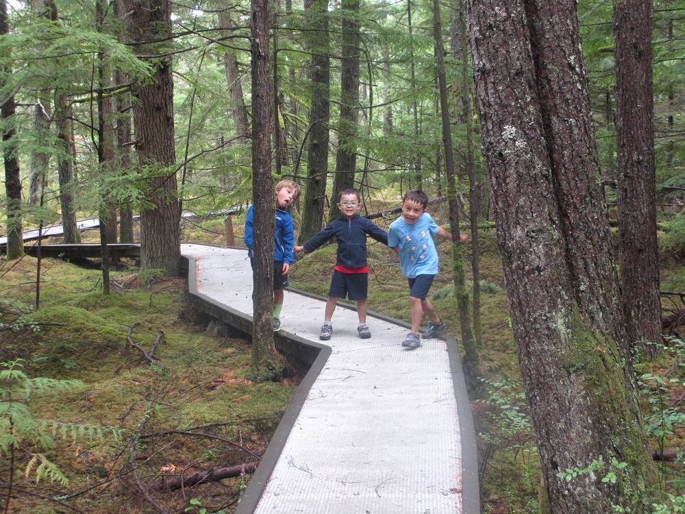 Shadow Lake Nature Preserve Renton hike for kids