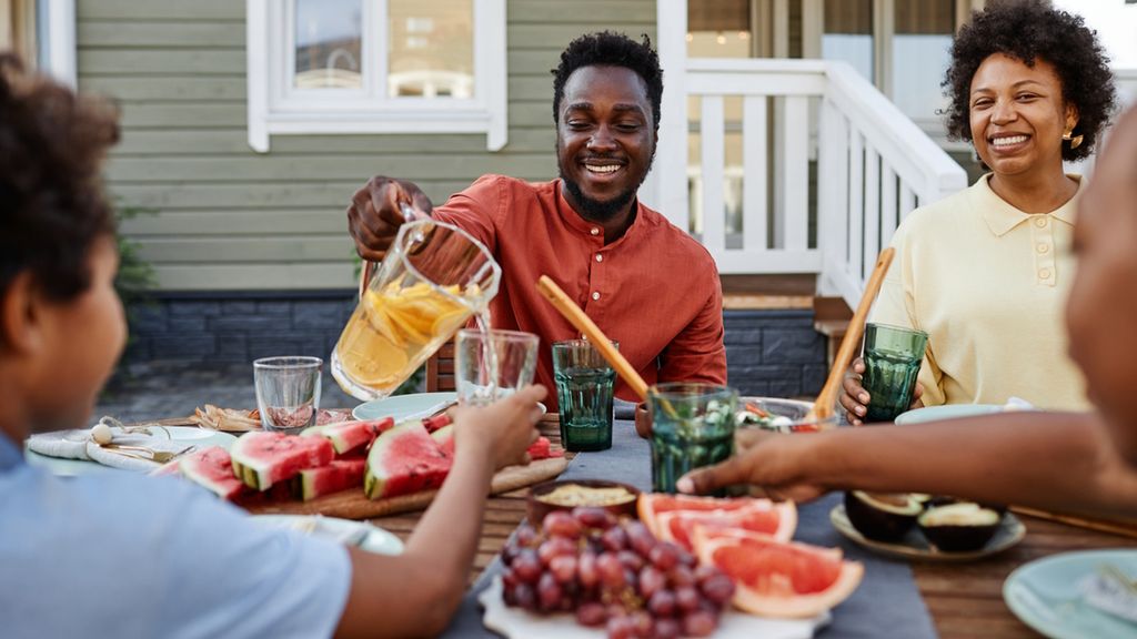 School’s Out! Healthy Summer Eating Is In
