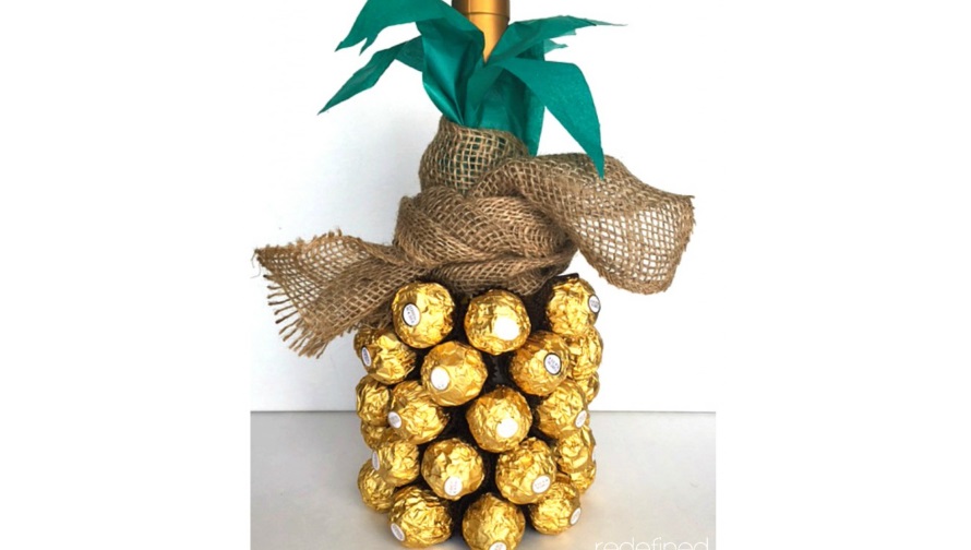 Pineapple wine cover