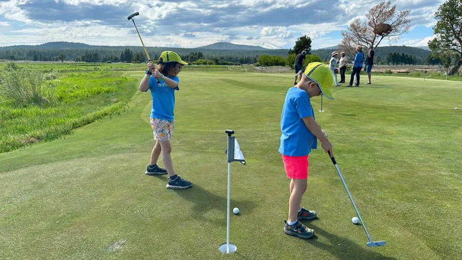 Putting on the Green at Sunriver Resort in Oregon with kids