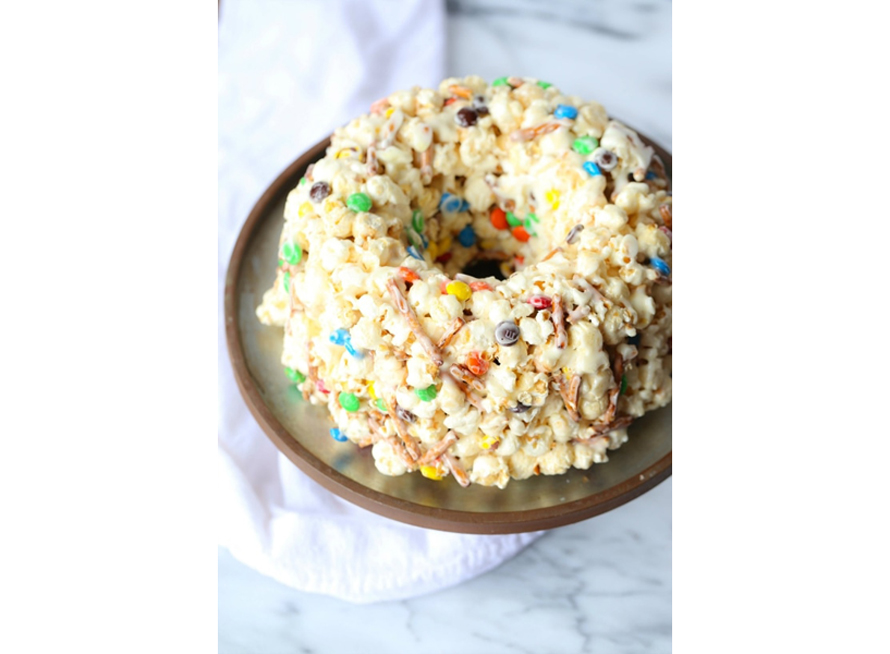 popcorn cake
