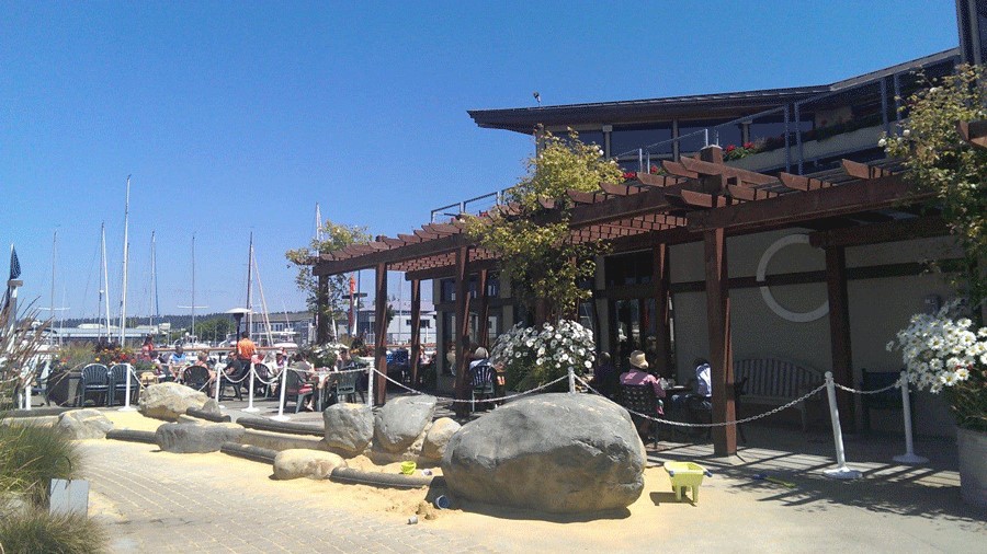 Anthony's Homeport Edmonds, a waterfront restaurant near Seattle