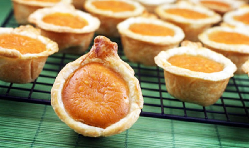 Pint-sized pumpkin pies