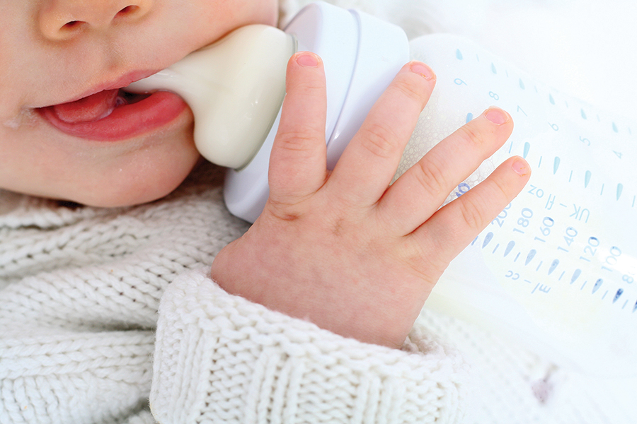 How Breast Milk and Formula Impact Baby Teeth