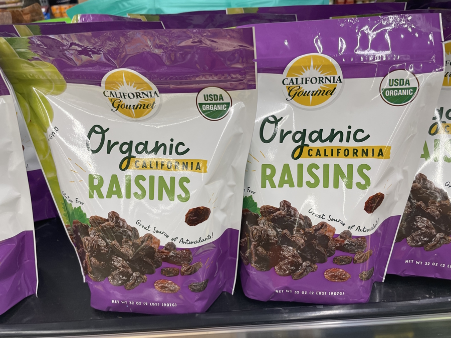 organic raisins at Grocery Outlet
