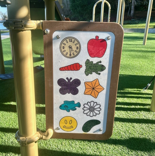 Scavenger hunt images for kids to find at Dockton play ground