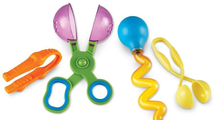 scoopers-and-tweezers-for-kids