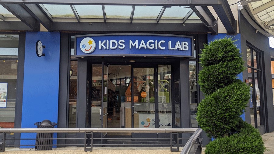 Indoor playground in Redmond that just opened for Seattle families looking for indoor playgrounds and play spaces