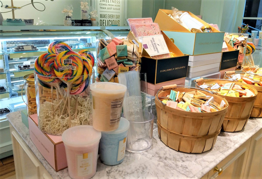 Lolli-pops-best-candy-shop-best-fancy-candy-shops-Seattle-Bellevue-Eastside-kids