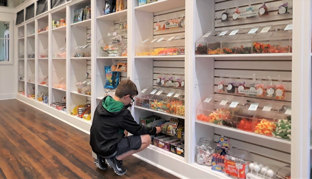 Sweet-Mickeys-candy-shop-Ballard-best-fancy-candy-shops-Seattle-kids