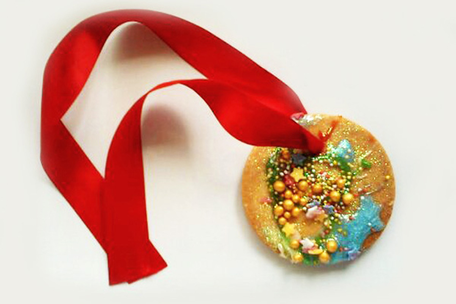 Edible medals