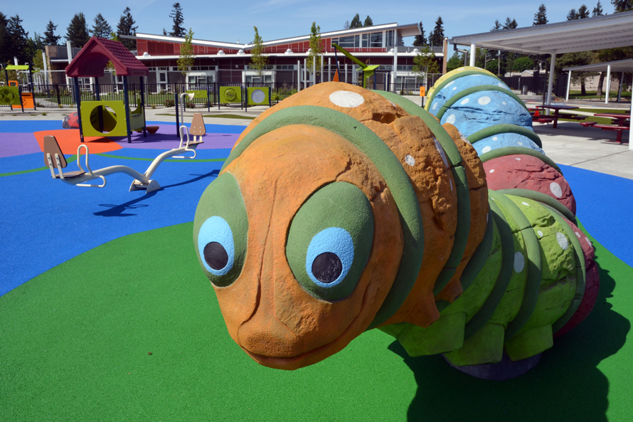 Meadow-crest-playground-park-inclusive-accessible-playgrounds-near-seattle