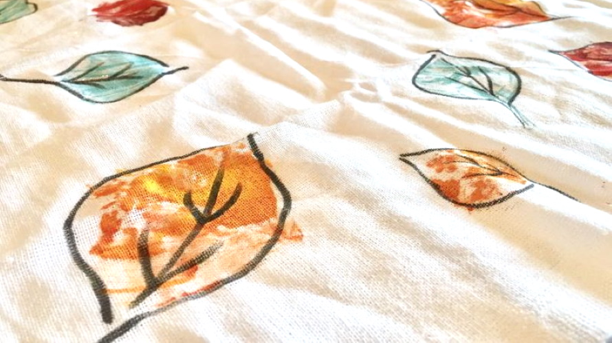 Leaf stamp tablecloth