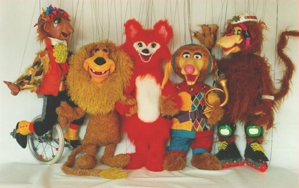 Puppets Please marionettes