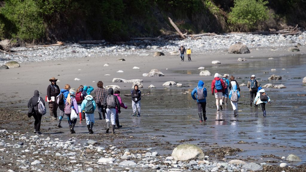 Outdoor Education Blends Science and Creativity to Support Learning