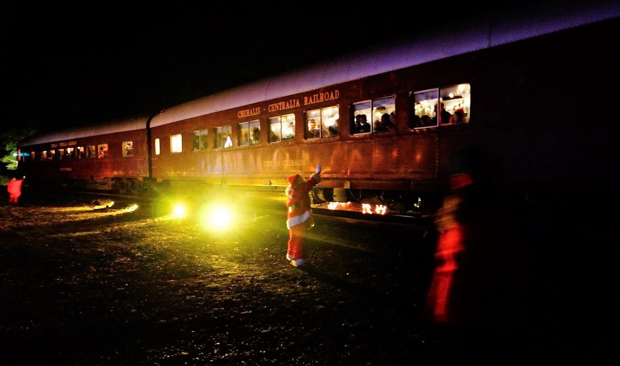 Chehalis-Centralia railroad Santa train Polar Express holiday outings for seattle area families