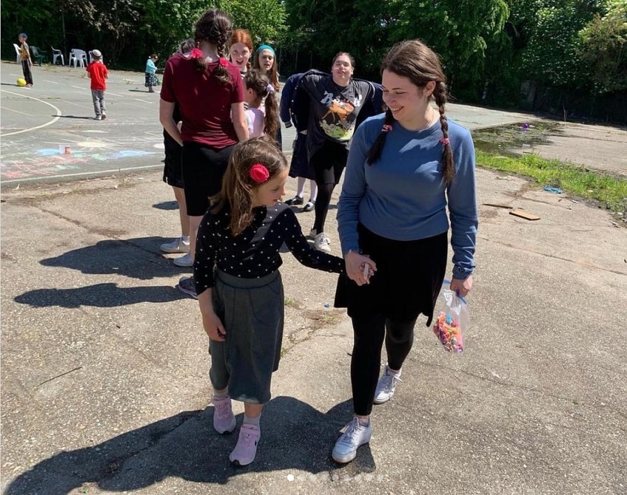 Jewish Day Schools Offer Students Many Ways to Make an Impact on Their Communities