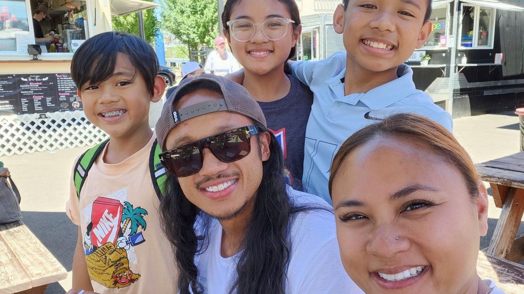 Parenting Tweens as a Social Media Mom