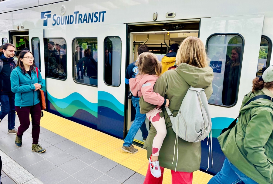 Overlake stations sound transit east link 2 line